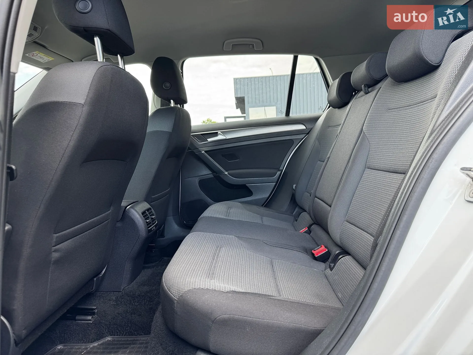 2017 Volkswagen Golf - мініатюра 20