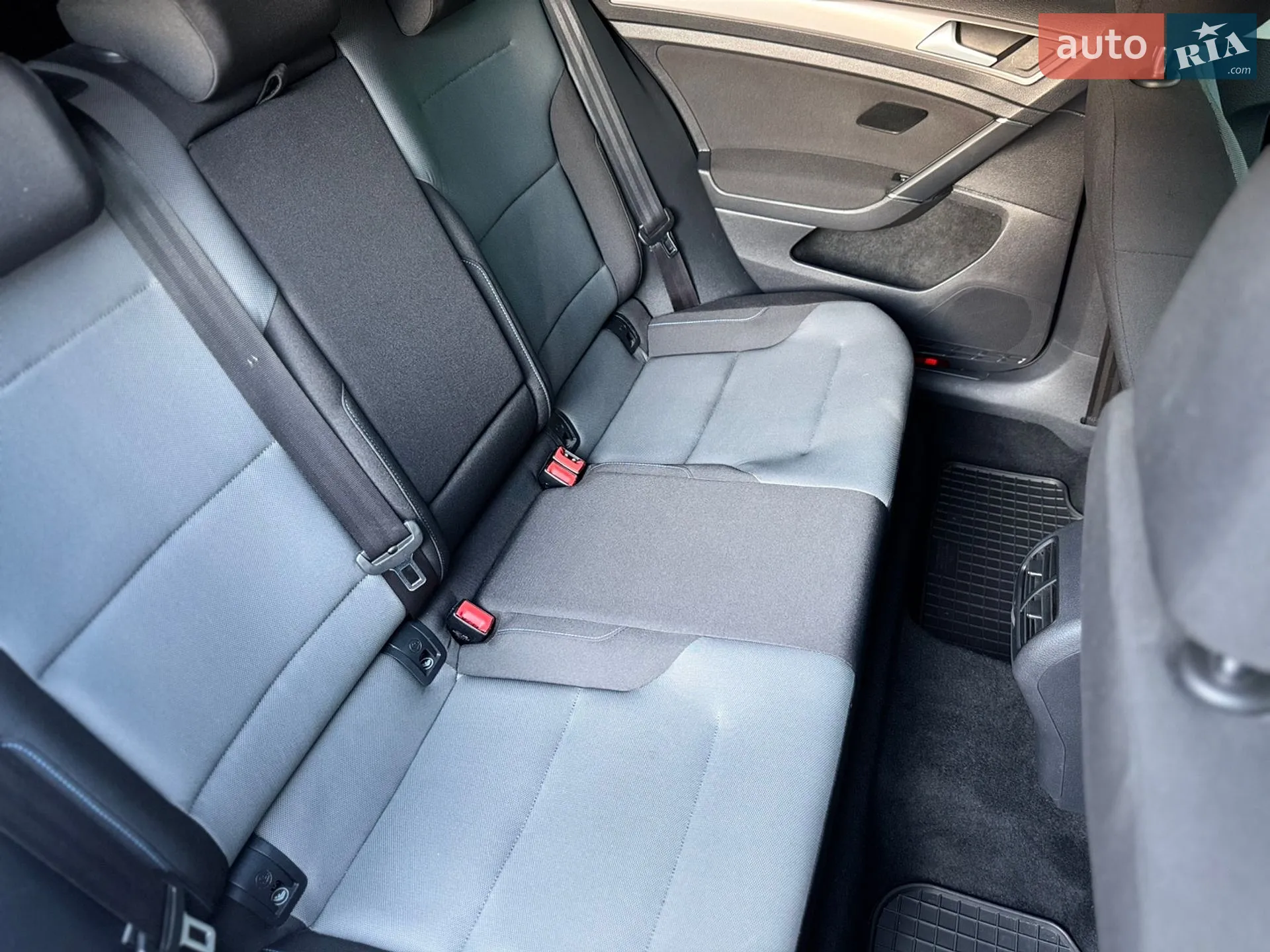 2014 Volkswagen Golf - мініатюра 31