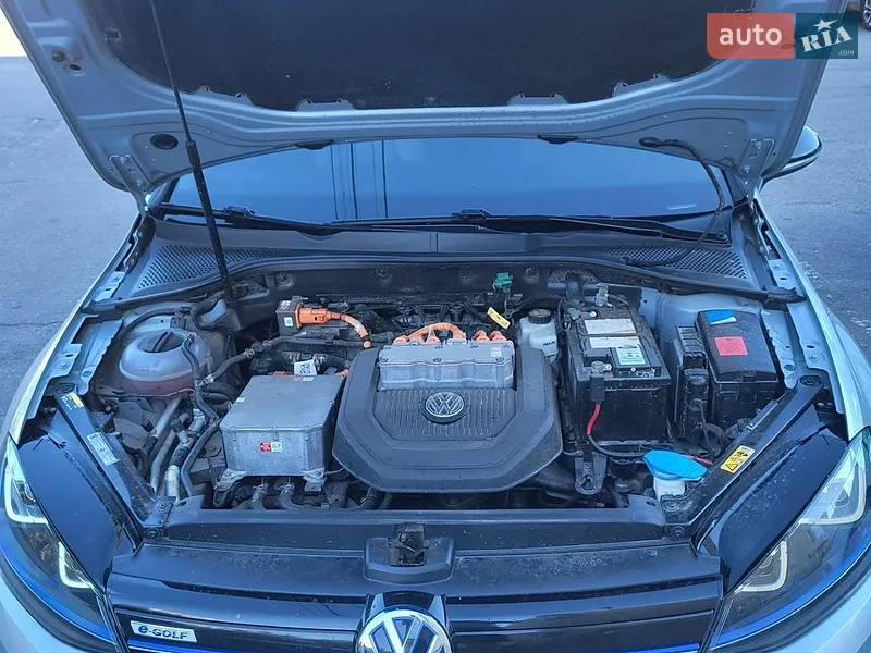 Volkswagen e-Golf 2015 VIN WVWZZZAUZGW902630 фото оголошення 14 з 40