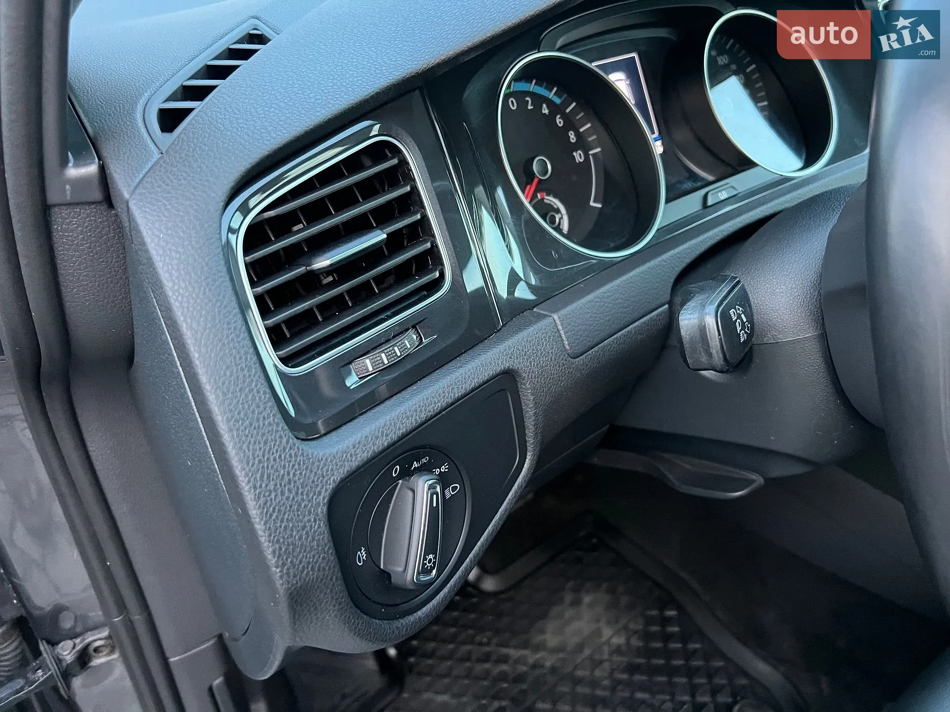 2019 Volkswagen Golf - мініатюра 42