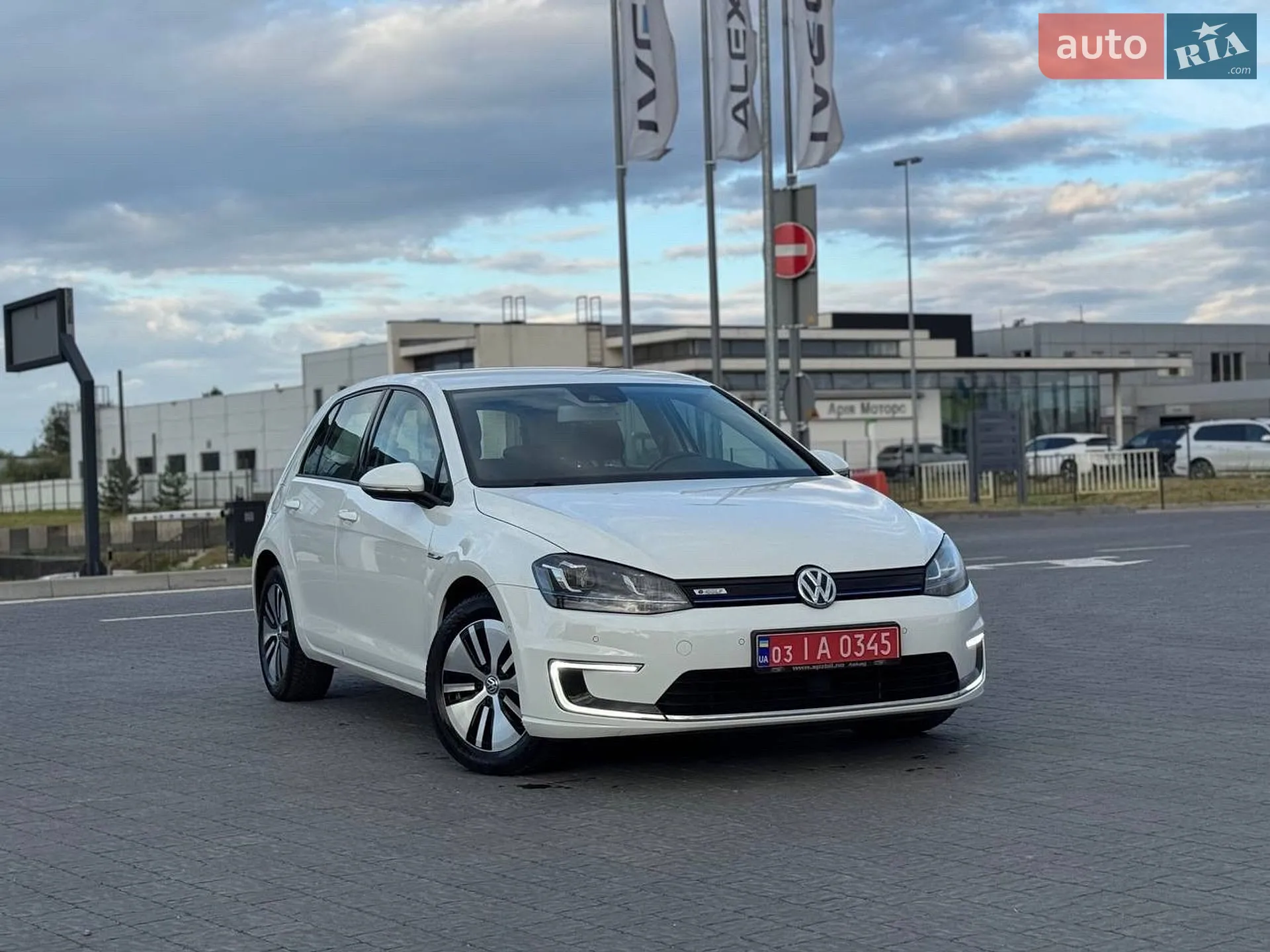2015 Volkswagen Golf - фото 1