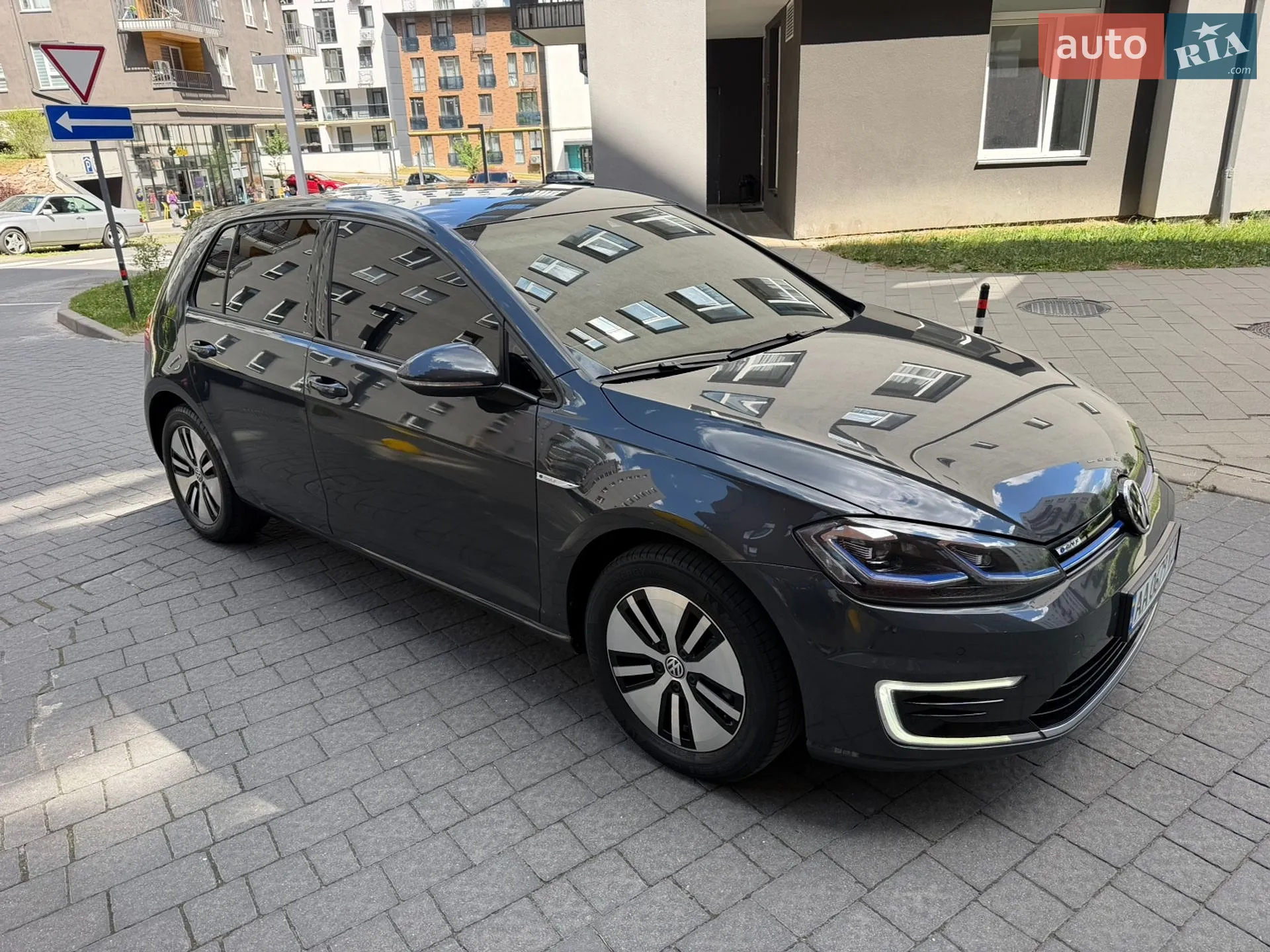 2018 Volkswagen Golf - мініатюра 2
