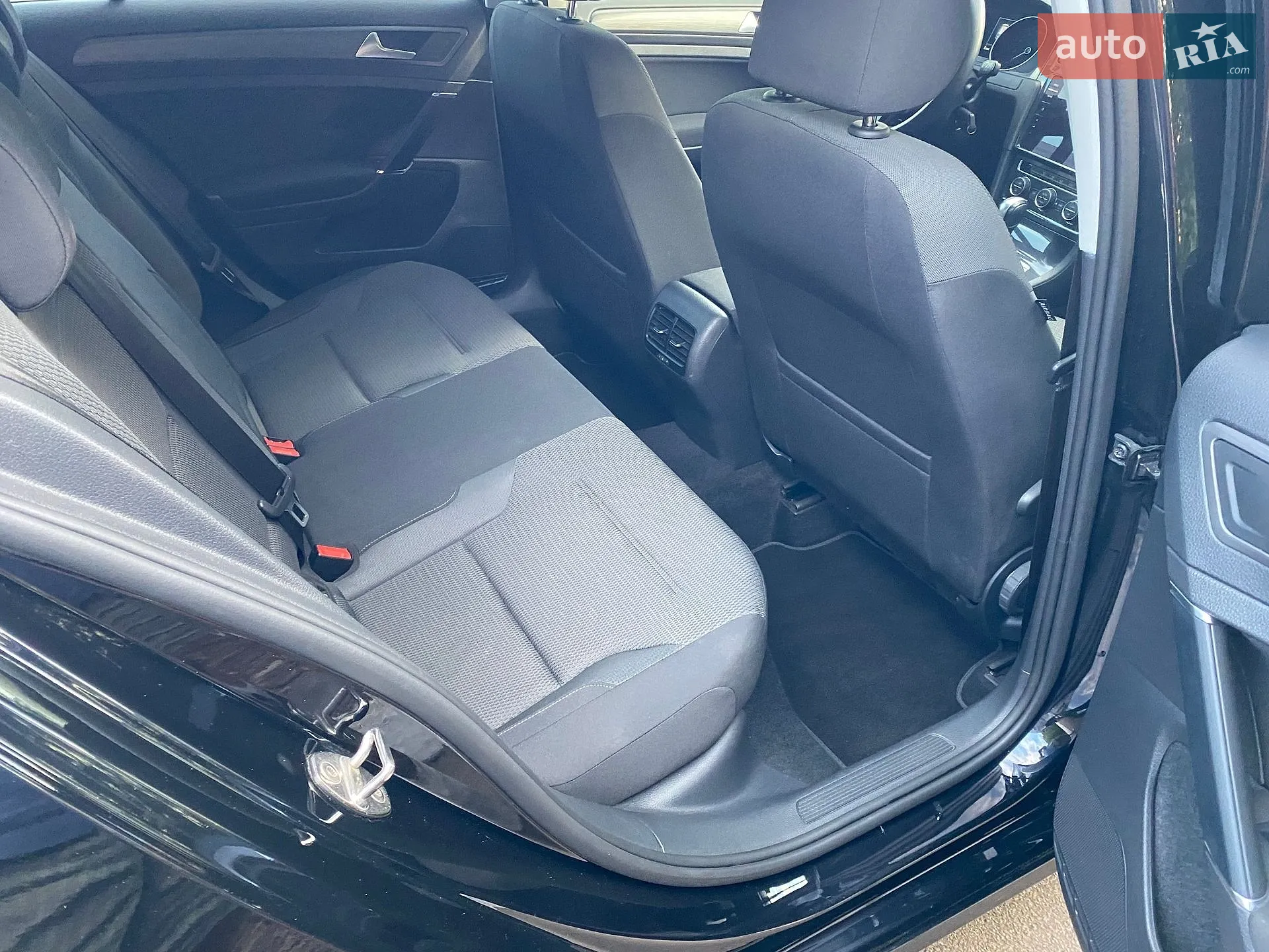 2020 Volkswagen Golf - мініатюра 28