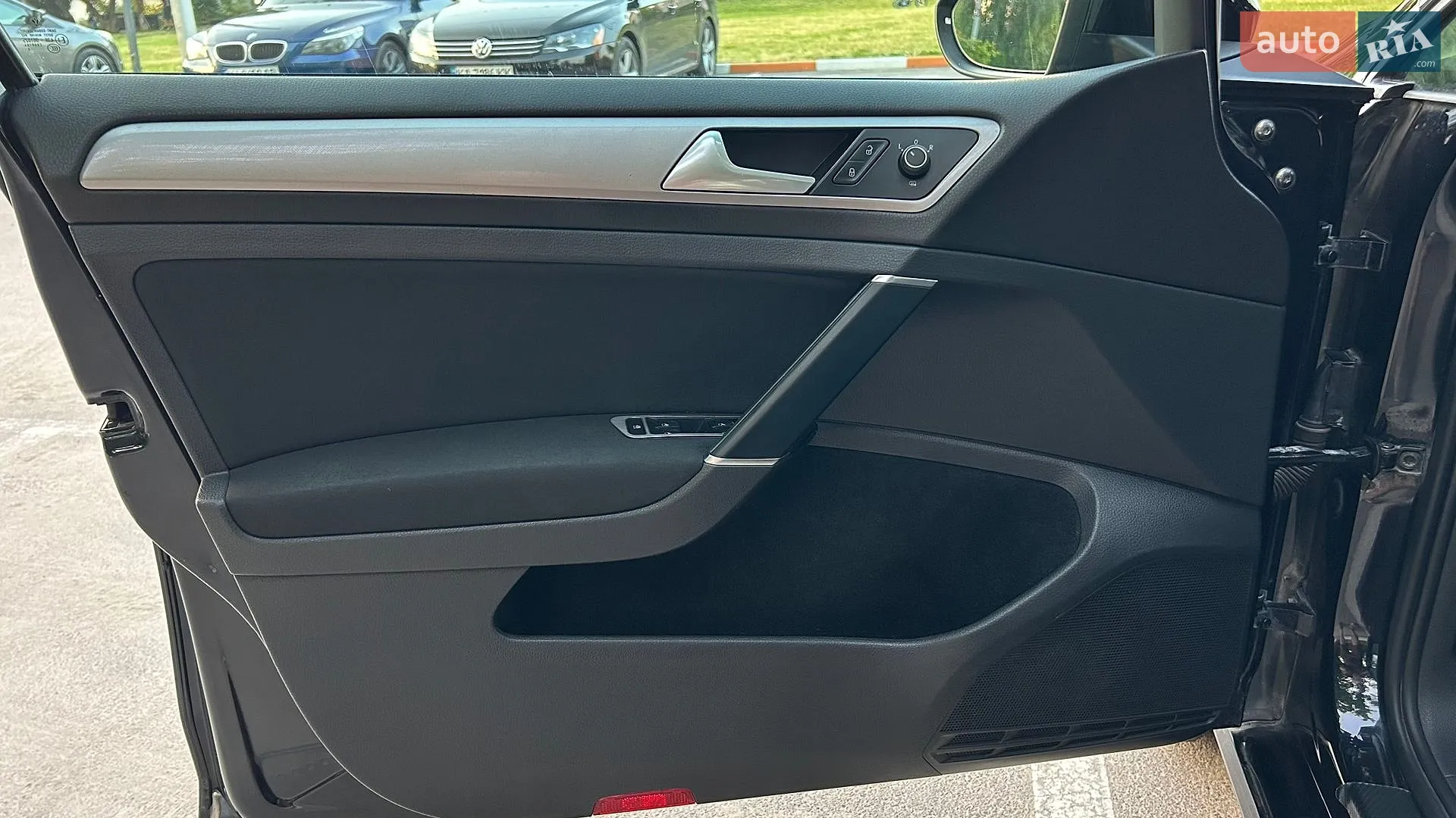2016 Volkswagen Golf - мініатюра 32