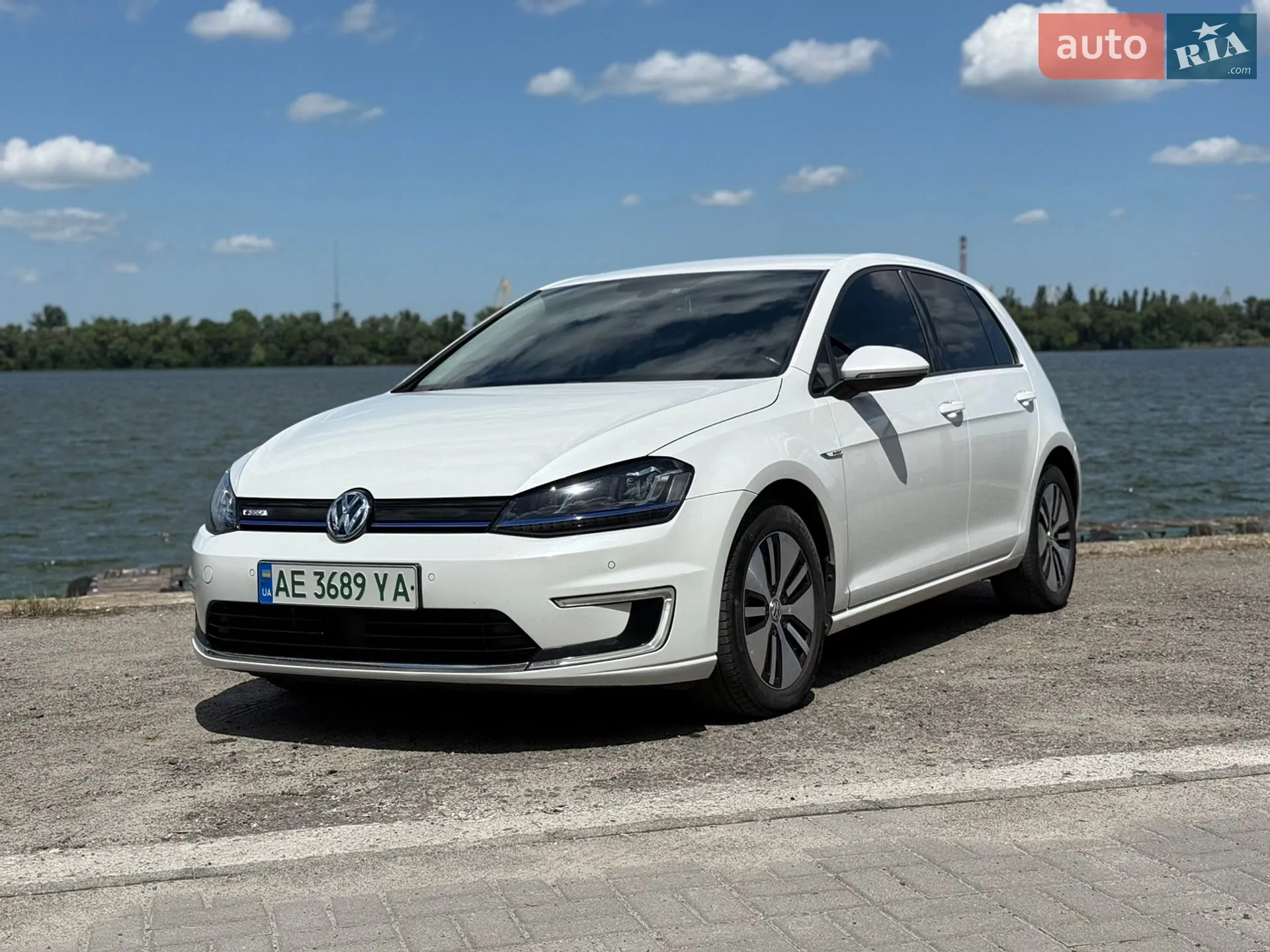 2015 Volkswagen Golf - фото 1