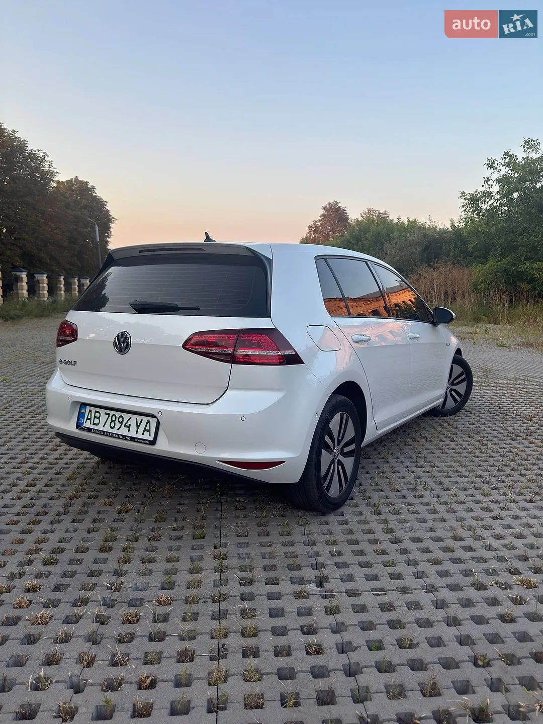 2014 Volkswagen Golf - мініатюра 3