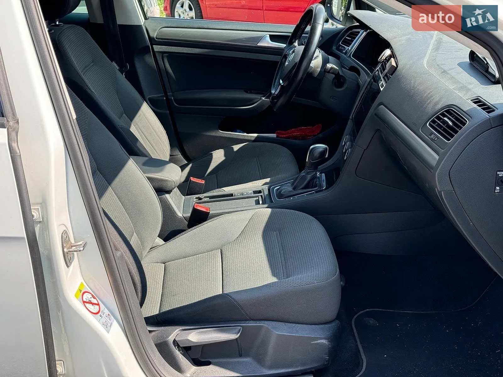 2019 Volkswagen Golf - мініатюра 22