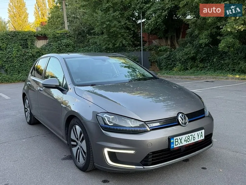 Volkswagen e-Golf 2015