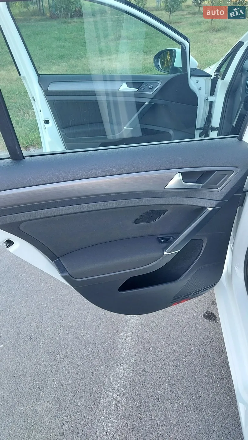 2020 Volkswagen Golf - мініатюра 14