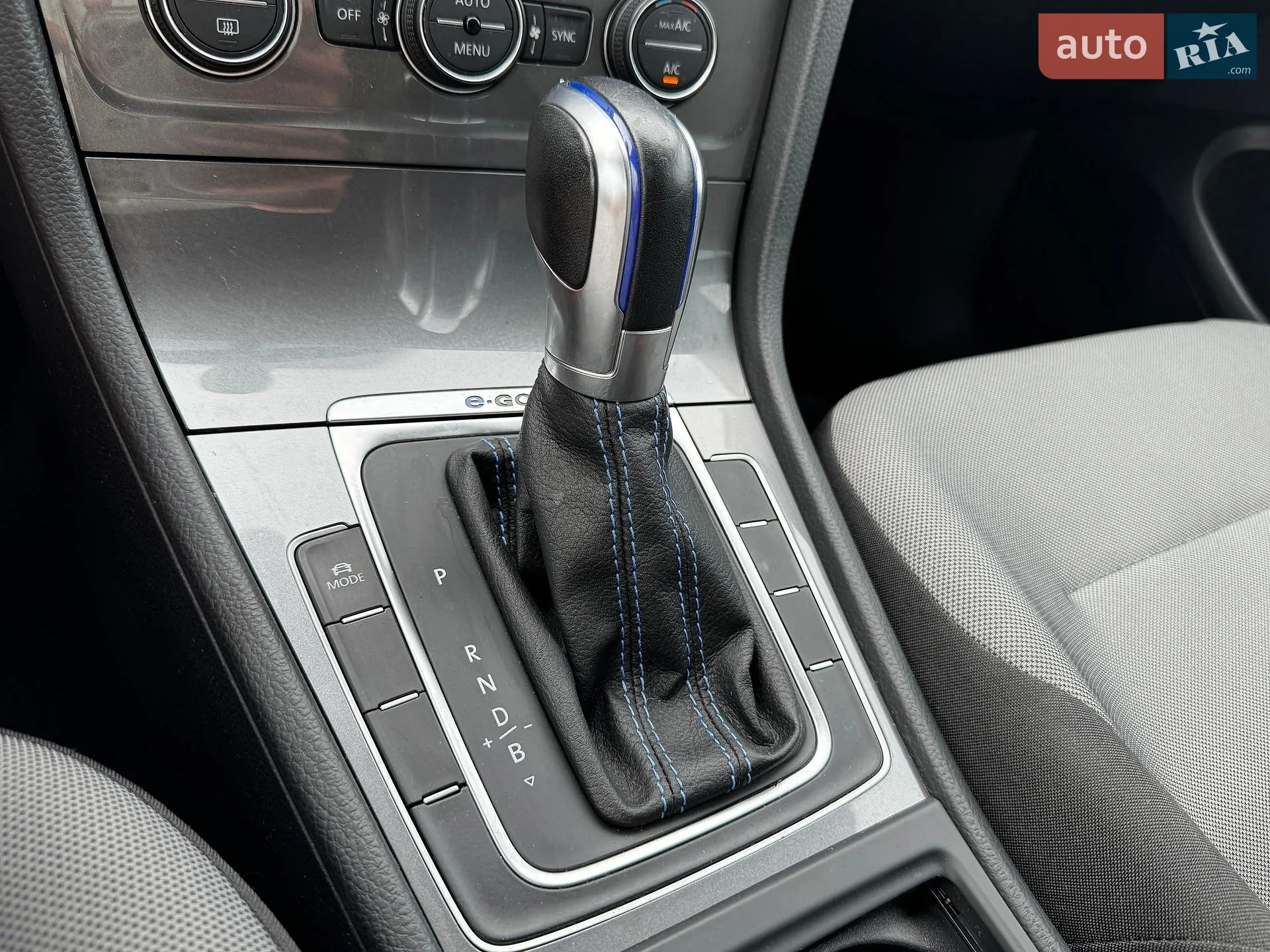 2016 Volkswagen Golf - мініатюра 26