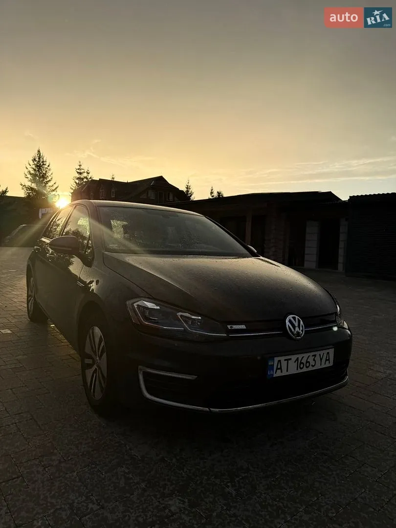 2020 Volkswagen Golf - мініатюра 2