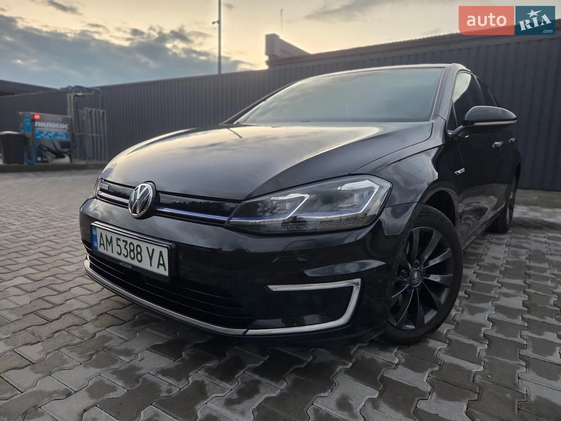 2018 Volkswagen Golf - фото 1