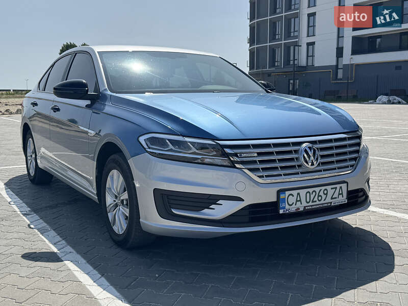Volkswagen e-Lavida 2019