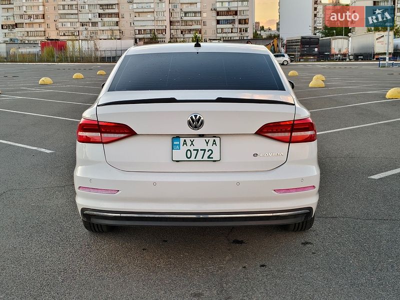 Седан Volkswagen e-Lavida 2019 в Киеве