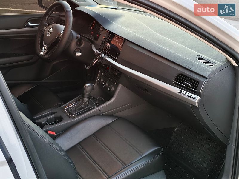 Седан Volkswagen e-Lavida 2019 в Киеве