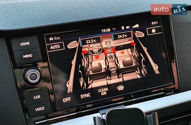 Седан Volkswagen e-Lavida 2019 в Киеве