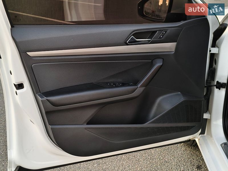 Седан Volkswagen e-Lavida 2019 в Киеве