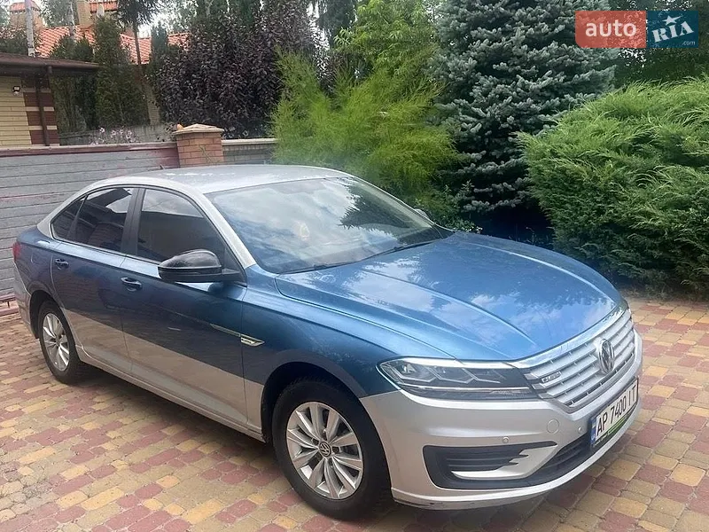 Volkswagen e-Lavida 2019