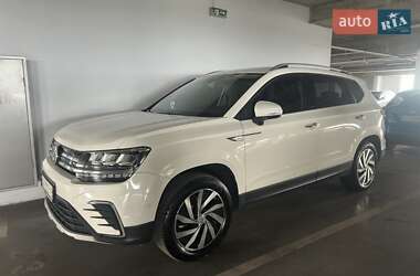 Позашляховик / Кросовер Volkswagen E-Tharu 2020 в Києві