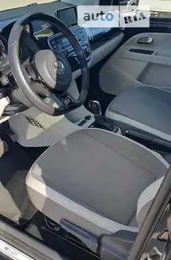 Volkswagen e-Up 2014