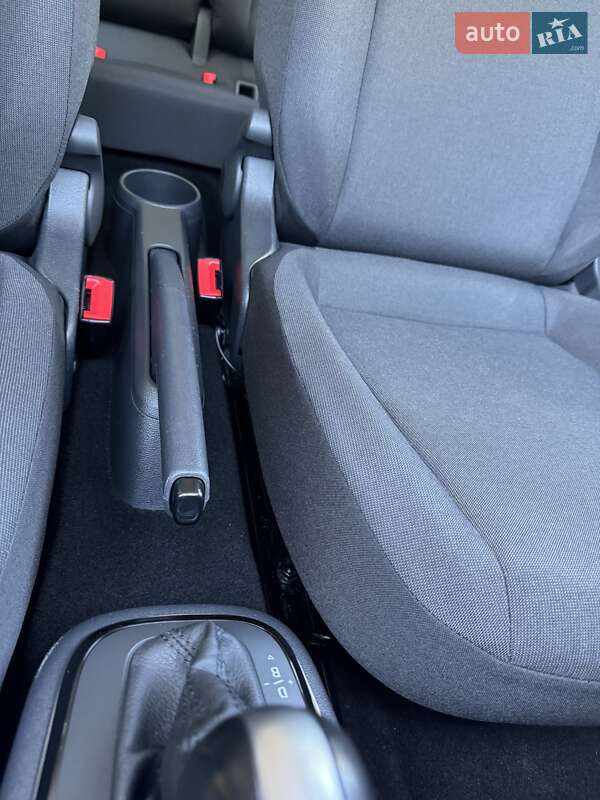 Хэтчбек Volkswagen e-Up 2022 в Запорожье