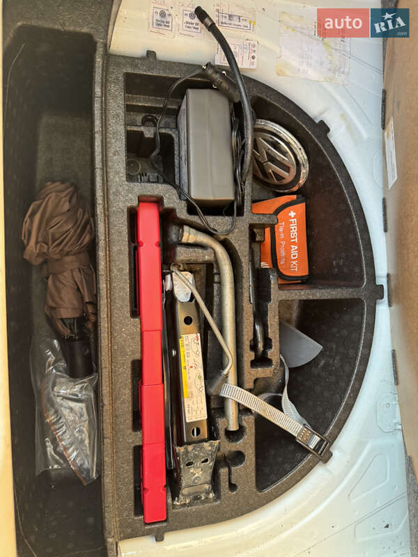 Хетчбек Volkswagen e-Up 2013 в Львові фото 14 Хетчбек Volkswagen e-Up 2013 в Львові