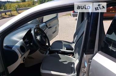 Хетчбек Volkswagen e-Up 2014 в Львові