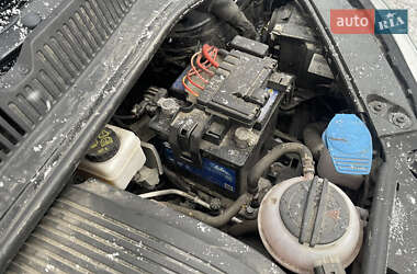Хетчбек Volkswagen e-Up 2013 в 