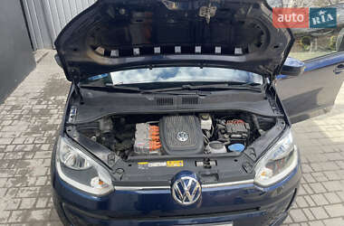 Хетчбек Volkswagen e-Up 2013 в 