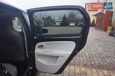 Хетчбек Volkswagen e-Up 2014 в 