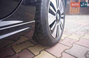 Хетчбек Volkswagen e-Up 2014 в 