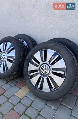 Хэтчбек Volkswagen e-Up 2013 в 