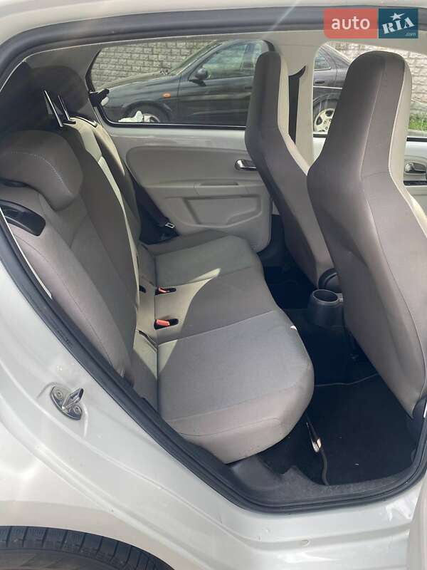 Хэтчбек Volkswagen e-Up 2014 в Киеве