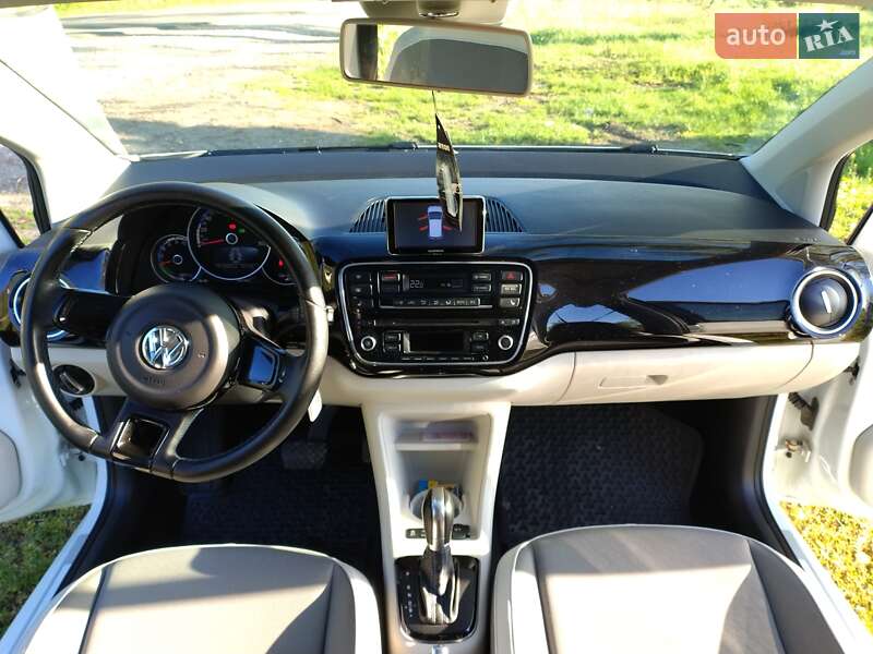 Хетчбек Volkswagen e-Up 2014 в Коломиї