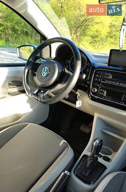 Хэтчбек Volkswagen e-Up 2014 в 