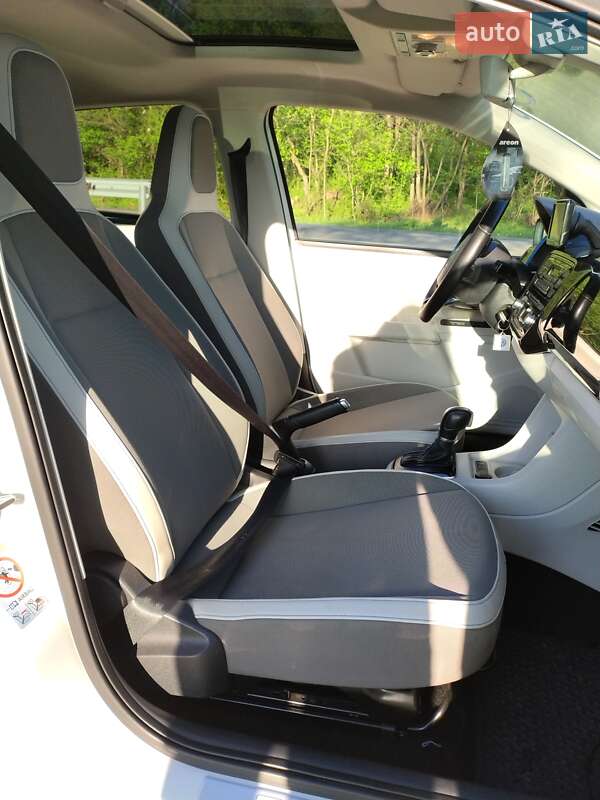 Хетчбек Volkswagen e-Up 2014 в Коломиї