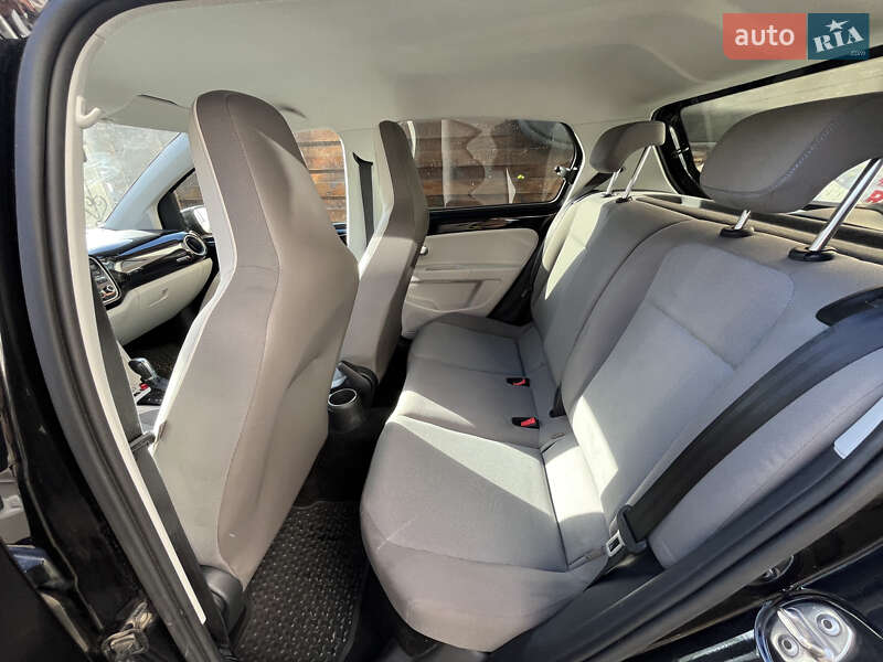 Хетчбек Volkswagen e-Up 2014 в Києві