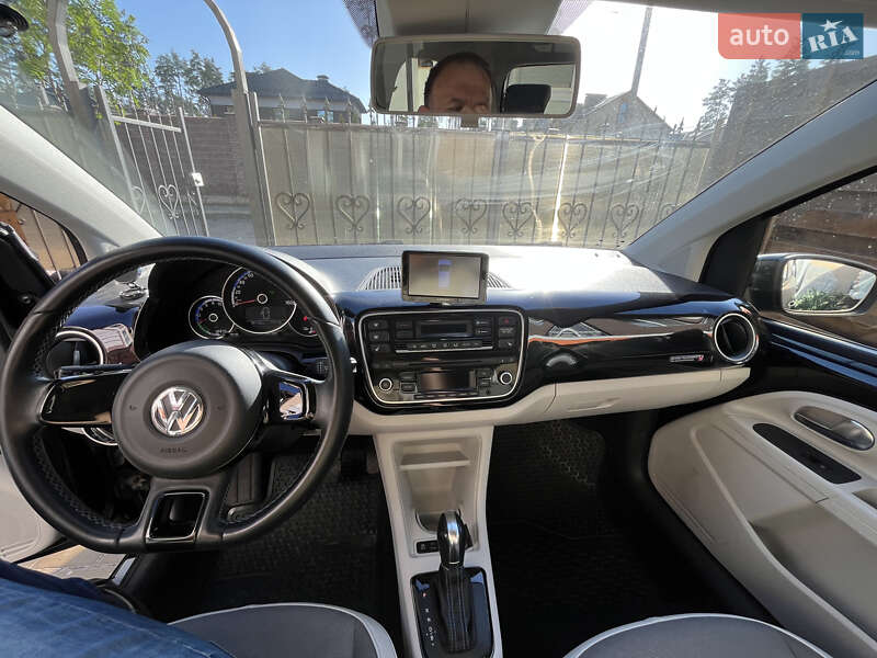 Хетчбек Volkswagen e-Up 2014 в Києві