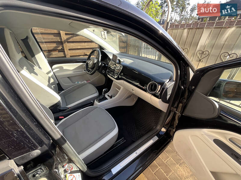 Хетчбек Volkswagen e-Up 2014 в Києві