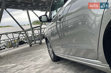 Хэтчбек Volkswagen e-Up 2014 в 