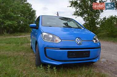 Хэтчбек Volkswagen e-Up 2015 в 