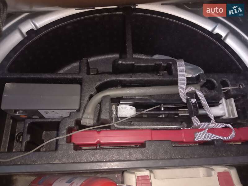 Хетчбек Volkswagen e-Up 2013 в Львові