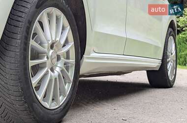 Хетчбек Volkswagen e-Up 2013 в 