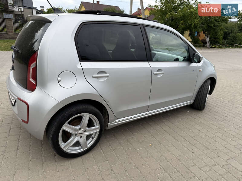 Хэтчбек Volkswagen e-Up 2014 в Львове