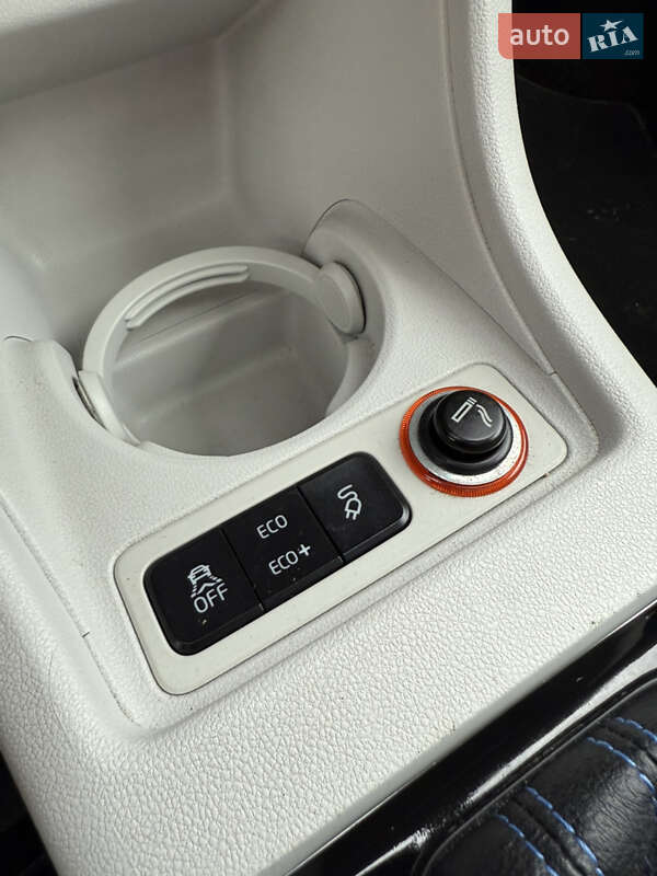 Хэтчбек Volkswagen e-Up 2014 в Львове