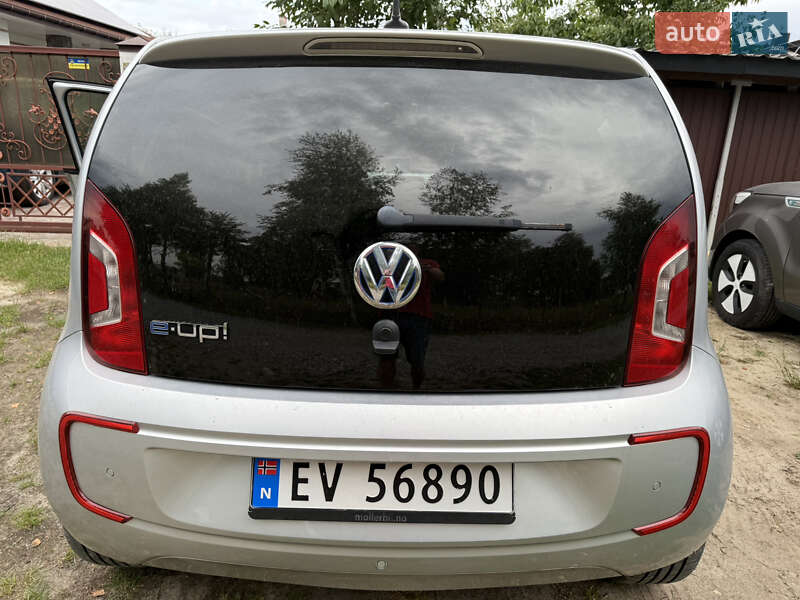 Хэтчбек Volkswagen e-Up 2014 в Львове