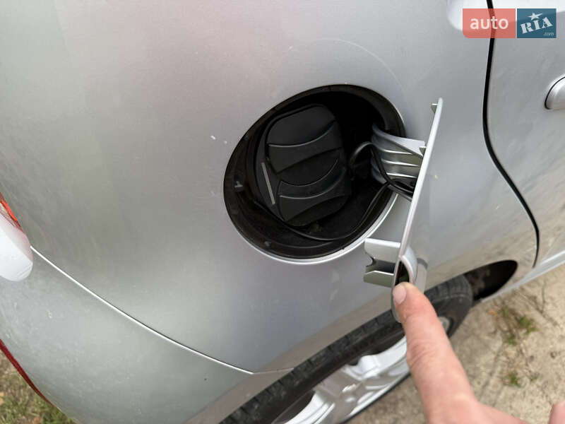 Хэтчбек Volkswagen e-Up 2014 в Львове