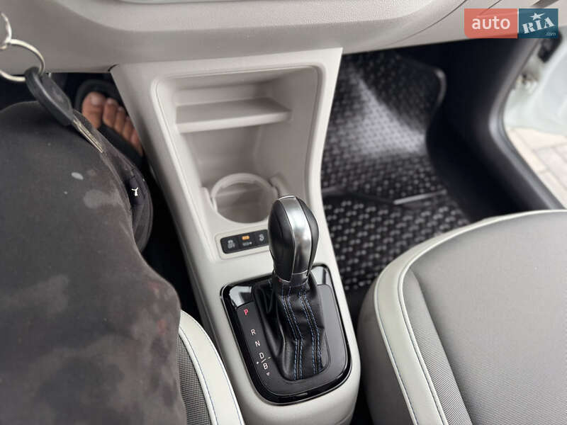 Хэтчбек Volkswagen e-Up 2014 в Ровно