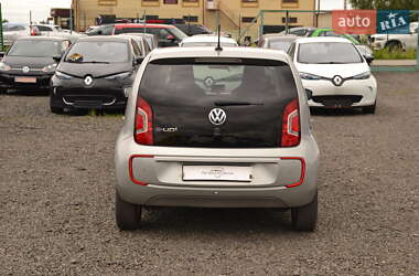 Хэтчбек Volkswagen e-Up 2016 в 