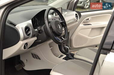 Хэтчбек Volkswagen e-Up 2016 в 